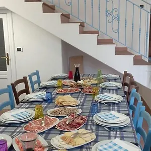 Dandana Herberg Orgosolo